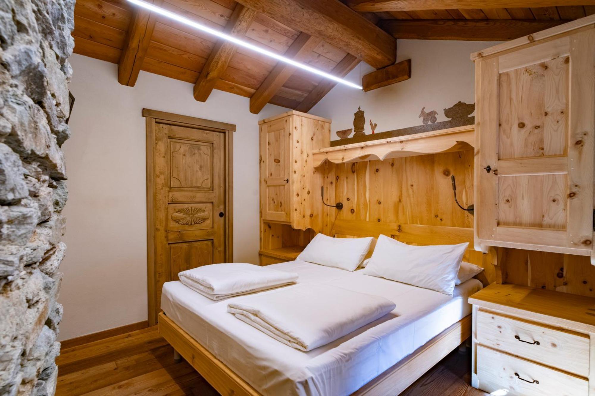 Au Coeur Du Village Chambres D'Hotes & Spa Arnad Exteriér fotografie