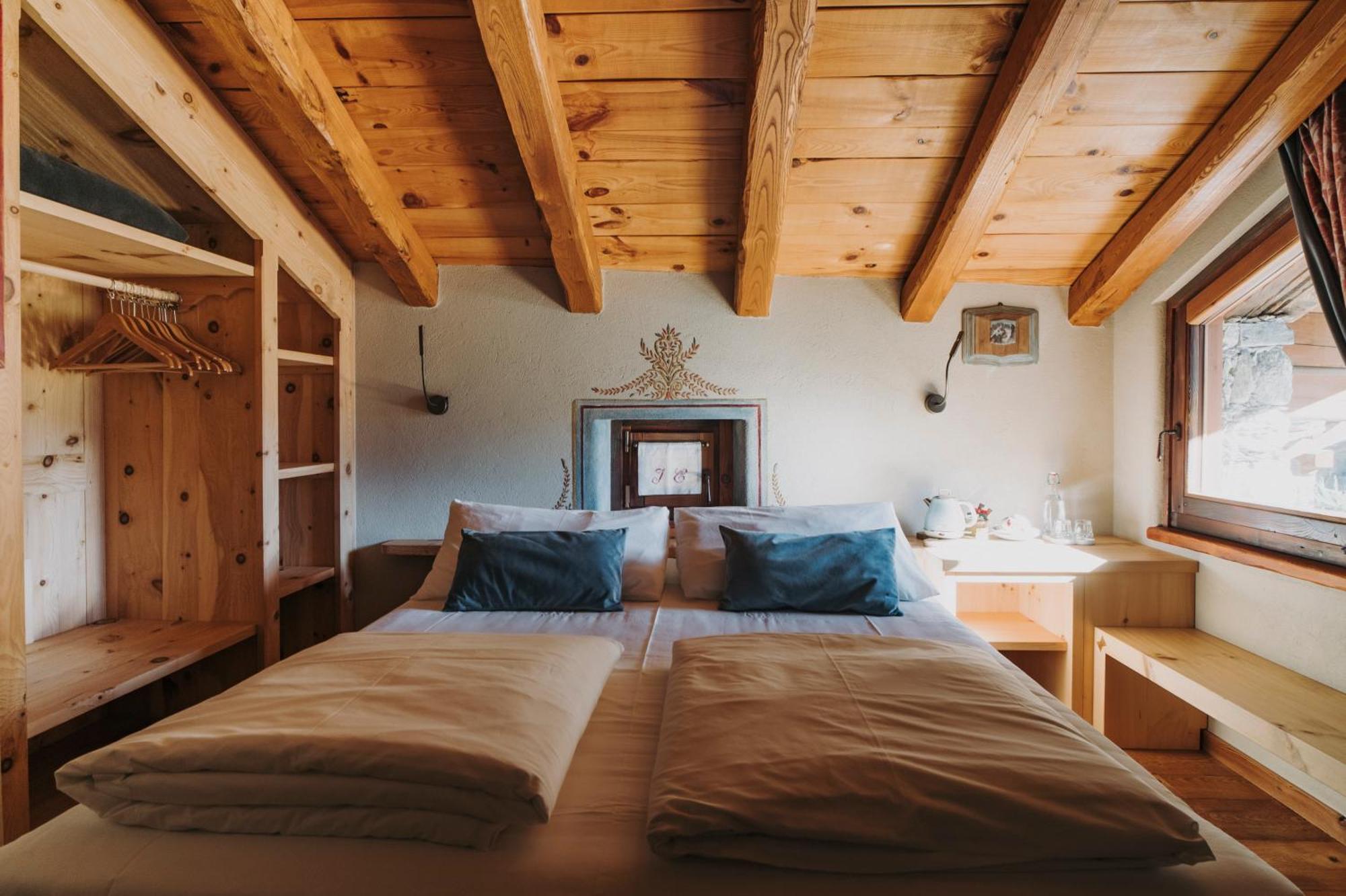 Au Coeur Du Village Chambres D'Hotes & Spa Arnad Exteriér fotografie