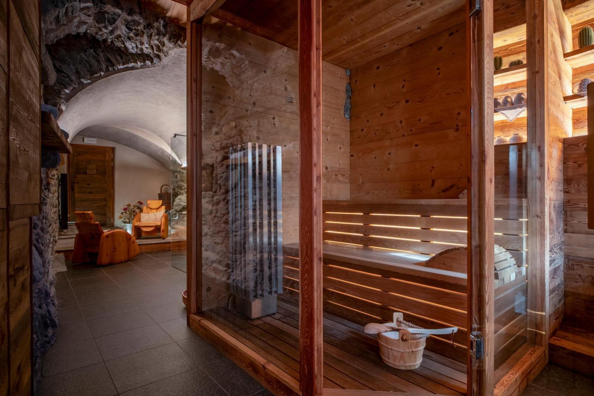 Au Coeur Du Village Chambres D'Hotes & Spa Arnad Exteriér fotografie