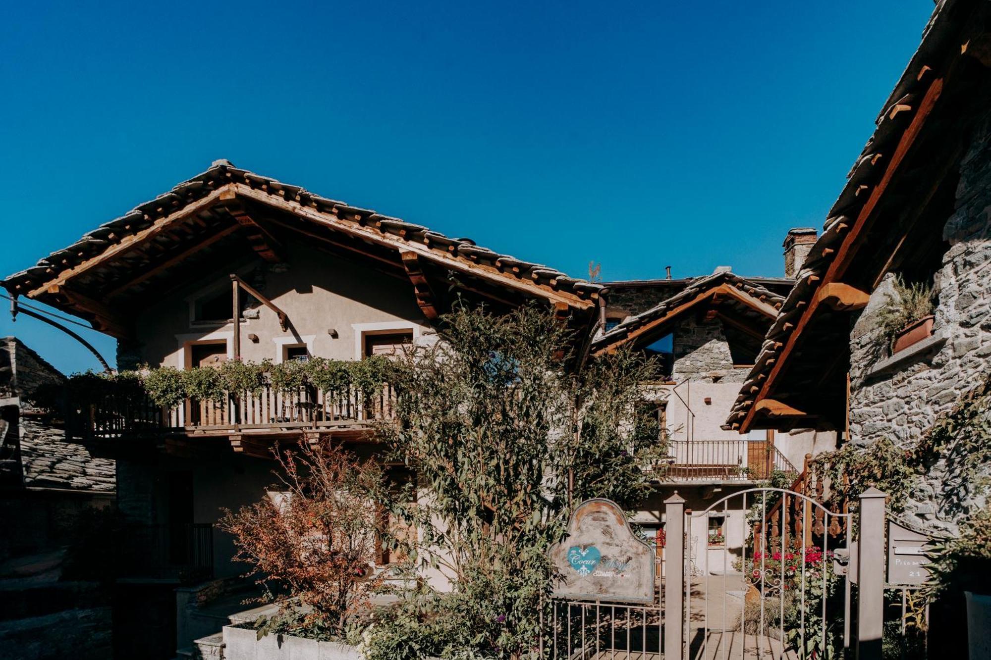 Au Coeur Du Village Chambres D'Hotes & Spa Arnad Exteriér fotografie